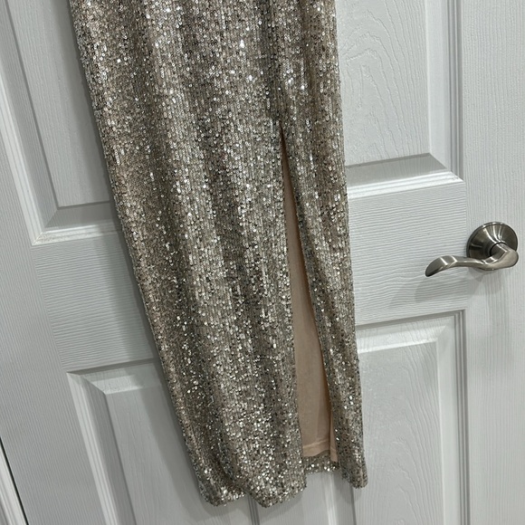 Women’s Fashionnova Dress Size Medium - Picture 3 of 7